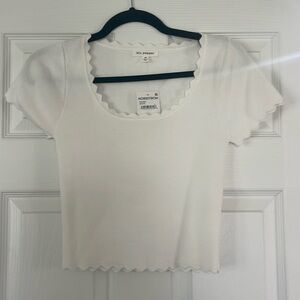 White short sleeve crop